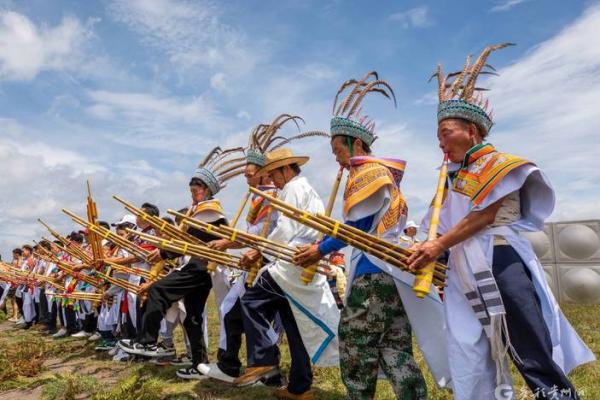 苗族花山节：花开四季，探访苗族传统文化与习俗