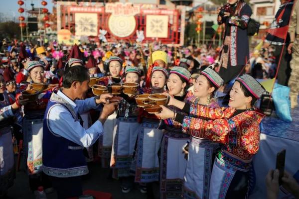 苗族跳花节：传承习俗，舞动民族精神